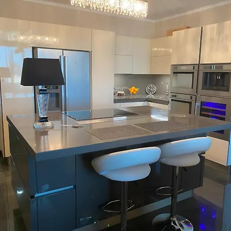 Top-Notch Apartment With Sea View, Bbq And Jacuzzi San Ġiljan Buitenkant foto